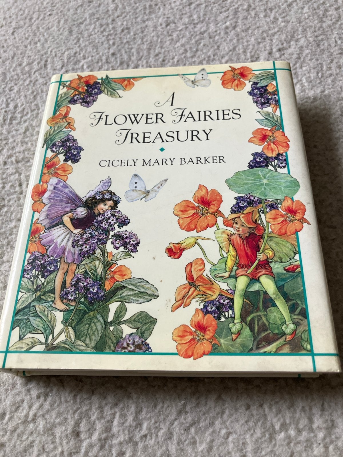 A Flower Fairies Treasury - Cicely Mary Barker, Ophalen of Verzenden, Gelezen, 3 tot 4 jaar
