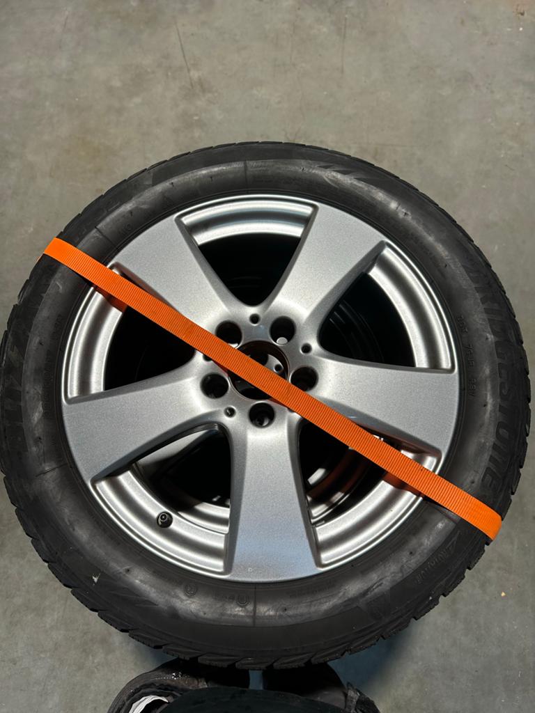 Winterbanden met velgen - Bridgestone., Auto-onderdelen, Banden en Velgen, Gebruikt, Banden en Velgen, 17 inch, Personenwagen