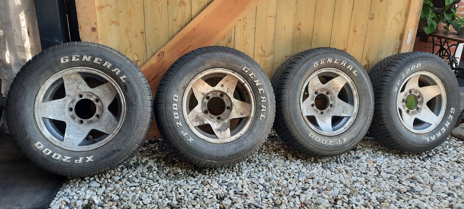 Stoere set CJ7 velgen met General XP 2000 banden (255/60R15), Ophalen, Gebruikt, Banden en Velgen, All Season