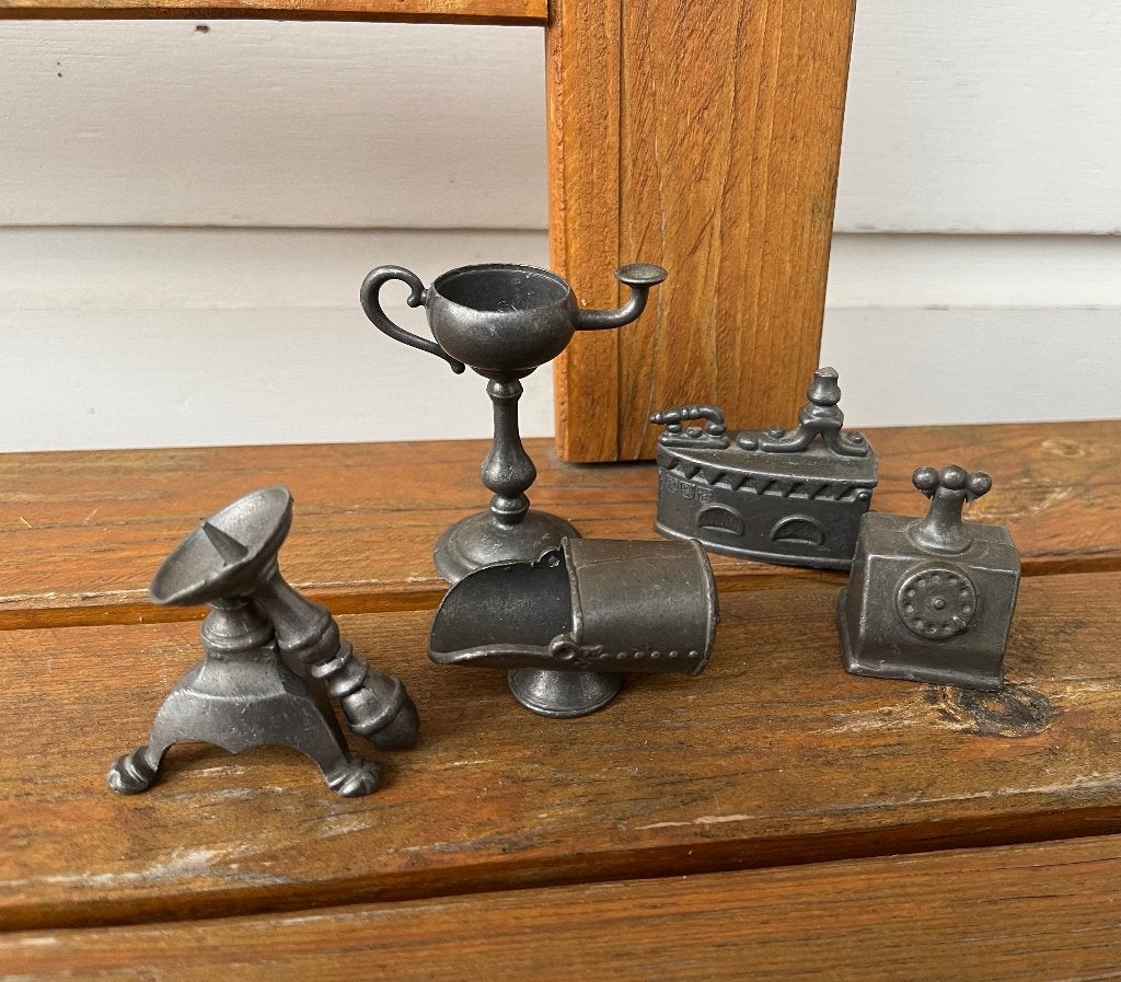 5x tinnen poppenhuis miniaturen | letterbak beeldjes, Ophalen of Verzenden, Nieuw, Overige typen