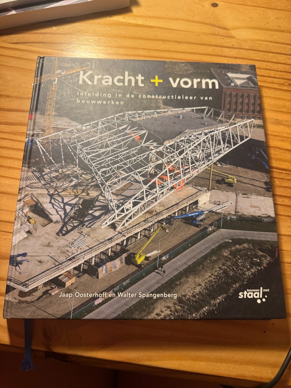 Kracht + Vorm: Inleiding in de constructieleer van bouwwerke, Boeken, Techniek, Ophalen of Verzenden, Zo goed als nieuw, Bouwkunde