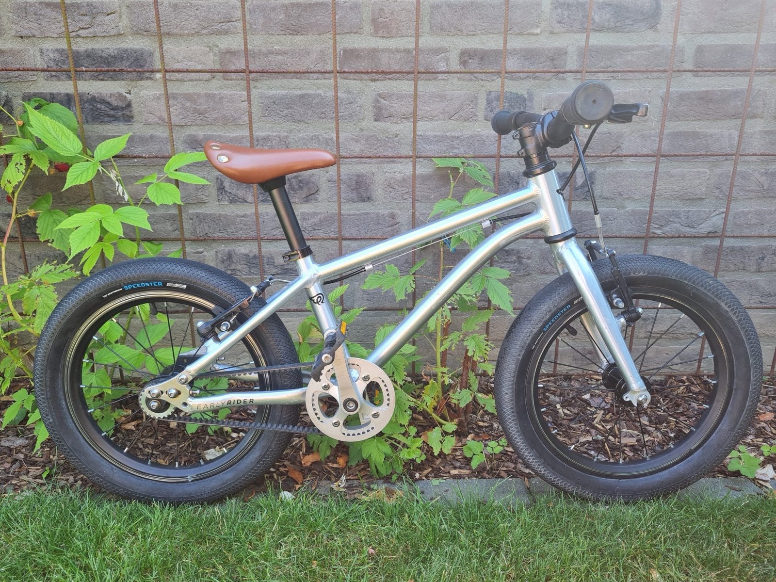 Early Rider 16 inch (aandrijfriem), Fietsen en Brommers, Fietsen | Kinderfietsjes, Zo goed als nieuw, 16 tot 20 inch, Velgrem