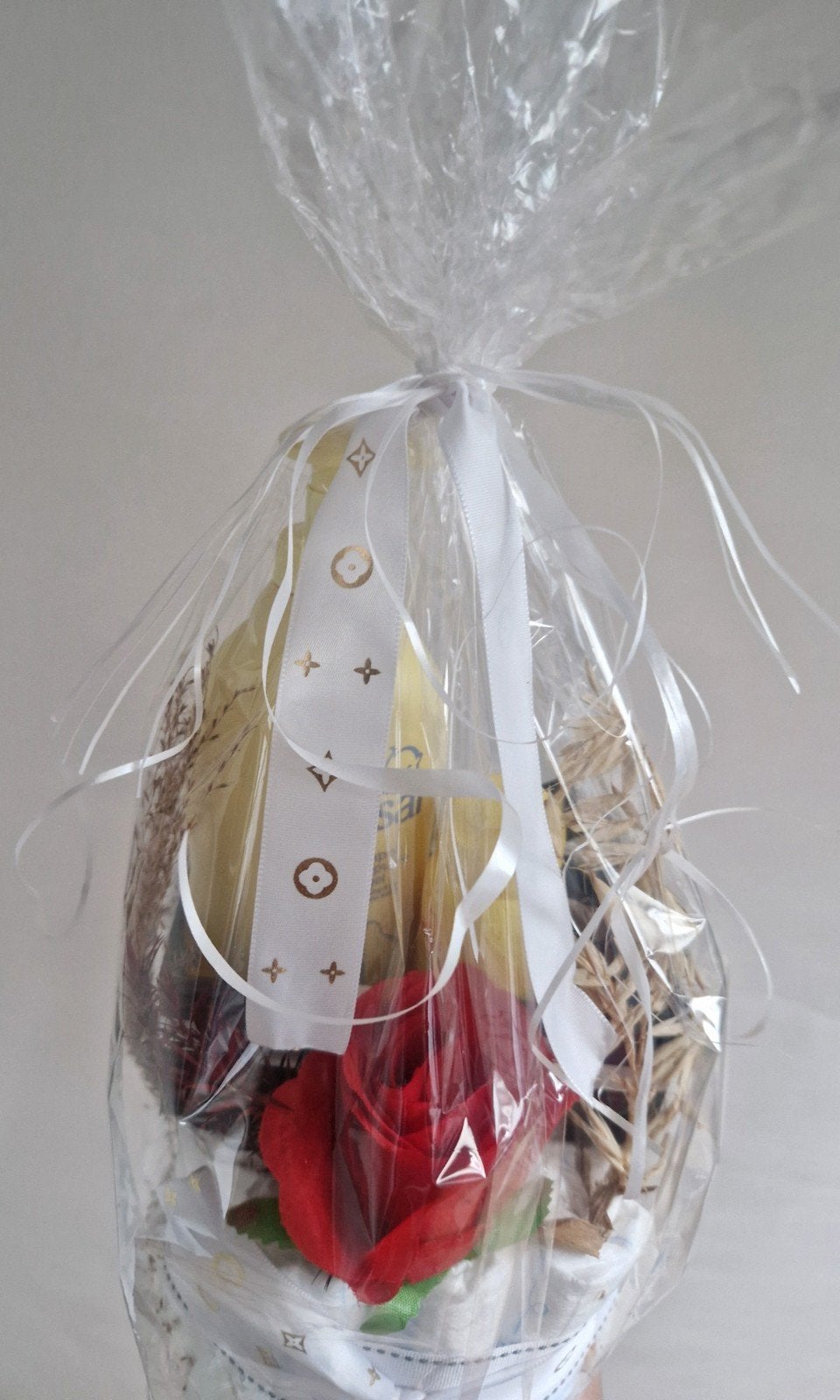 Luiertaart cadeaupakket babyshower, met Zwitsal en roos, Ophalen of Verzenden, Nieuw, Kraamcadeau