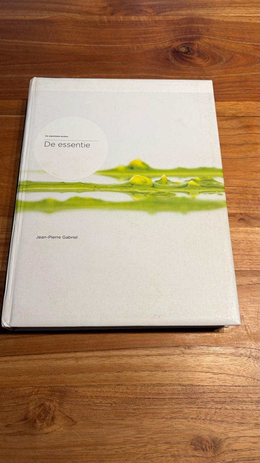 De Essentie: Meer dan een receptenboek over moderne keuken, Boeken, Gelezen, Overige typen, Ophalen of Verzenden, Overige gebieden