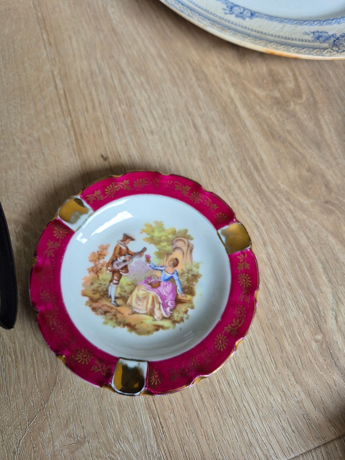 Royal Albert Antieke decoratieve borden en asbak met romanti, Antiek en Kunst, Ophalen
