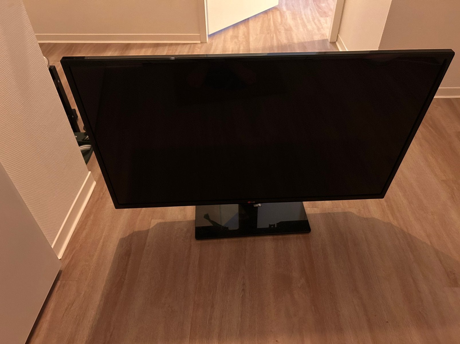 Oude 42 inch Televisie, Ophalen, 50 Hz, Zo goed als nieuw, 100 cm of meer