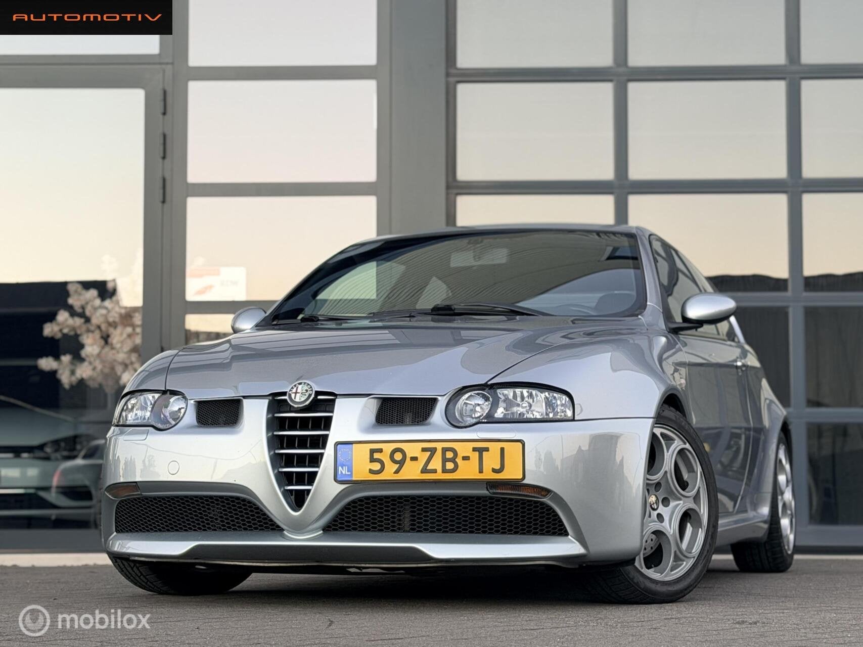 Alfa Romeo 147 3.2 V6 GTA NOVITEC / FULL HISTORY /, Voorwielaandrijving, Gebruikt, Leder, Handgeschakeld