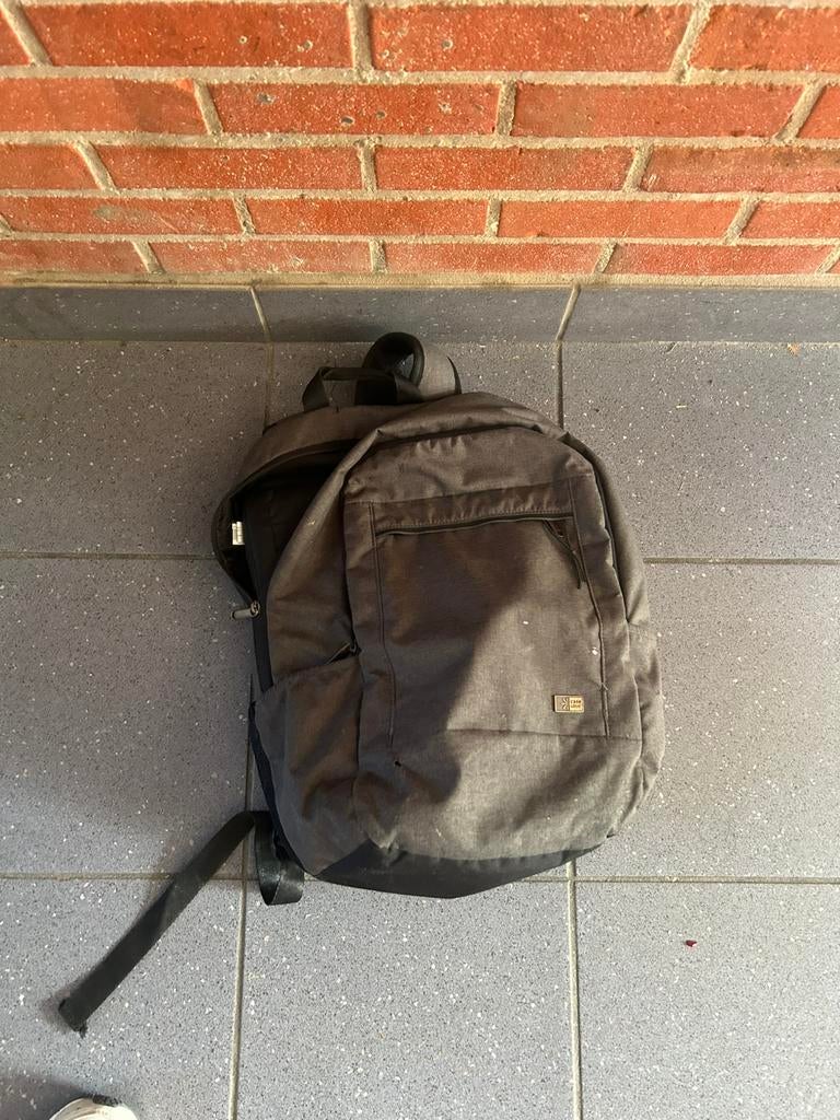 Rugtas case logic klein gaatje links zie foto 2, Ophalen of Verzenden, Gebruikt, Overige merken