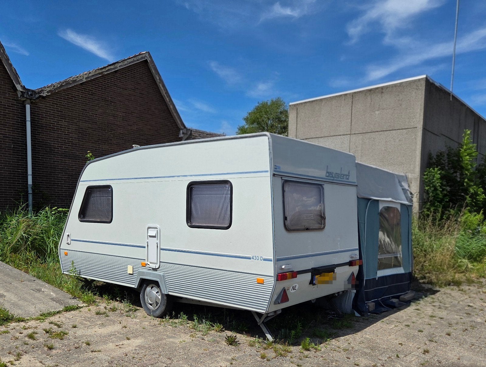 Beijerland 430D Caravan met voortent en vernieuwd toilet, Particulier, Uitbouw voortent