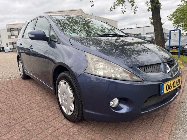 Mitsubishi Grandis 2.4-16V Inform 7Persoons Airco,Navigatie, Auto's, Mitsubishi, Voorwielaandrijving, Stof, Gebruikt, Blauw