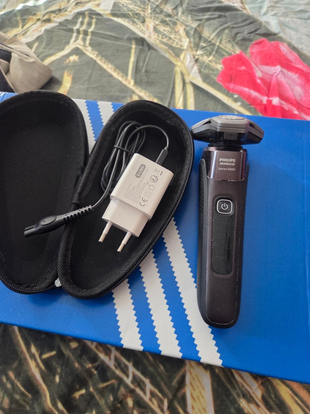 Philips Norelco Series 9000 Scheerapparaat, Ophalen of Verzenden, Zo goed als nieuw, Scheren en Epileren