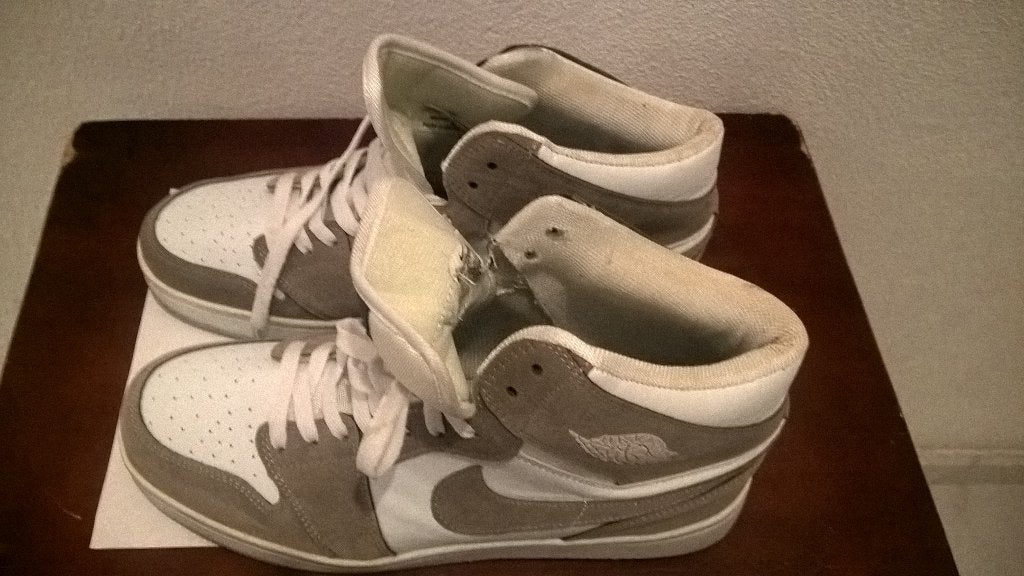 TE koop aangeboden mooi nike air schoenen maat 44., Kleding | Heren, Overige kleuren, Sportschoenen, Ophalen of Verzenden, Zo goed als nieuw