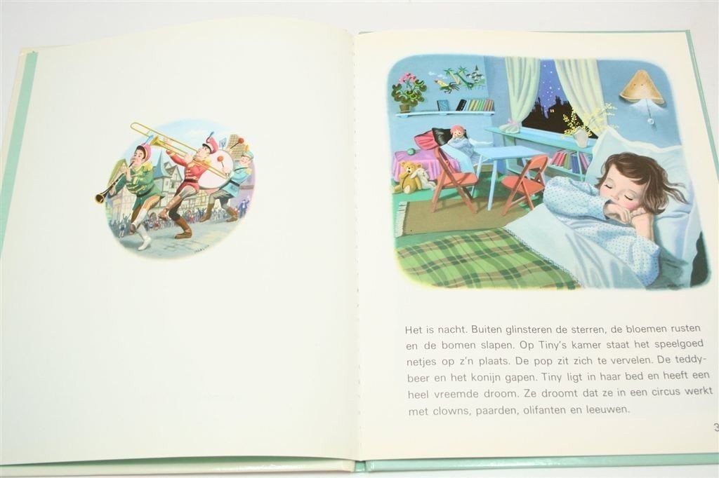 Tiny in het Circus — Nostalgisch Prentenboek 1986, Ophalen of Verzenden, Gelezen