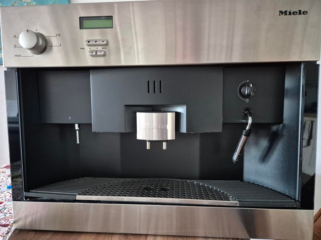 Miele inbouw koffiemachine - voor onderdelen of reparatie, Witgoed en Apparatuur, Koffiezetapparaten, Ophalen, 10 kopjes of meer