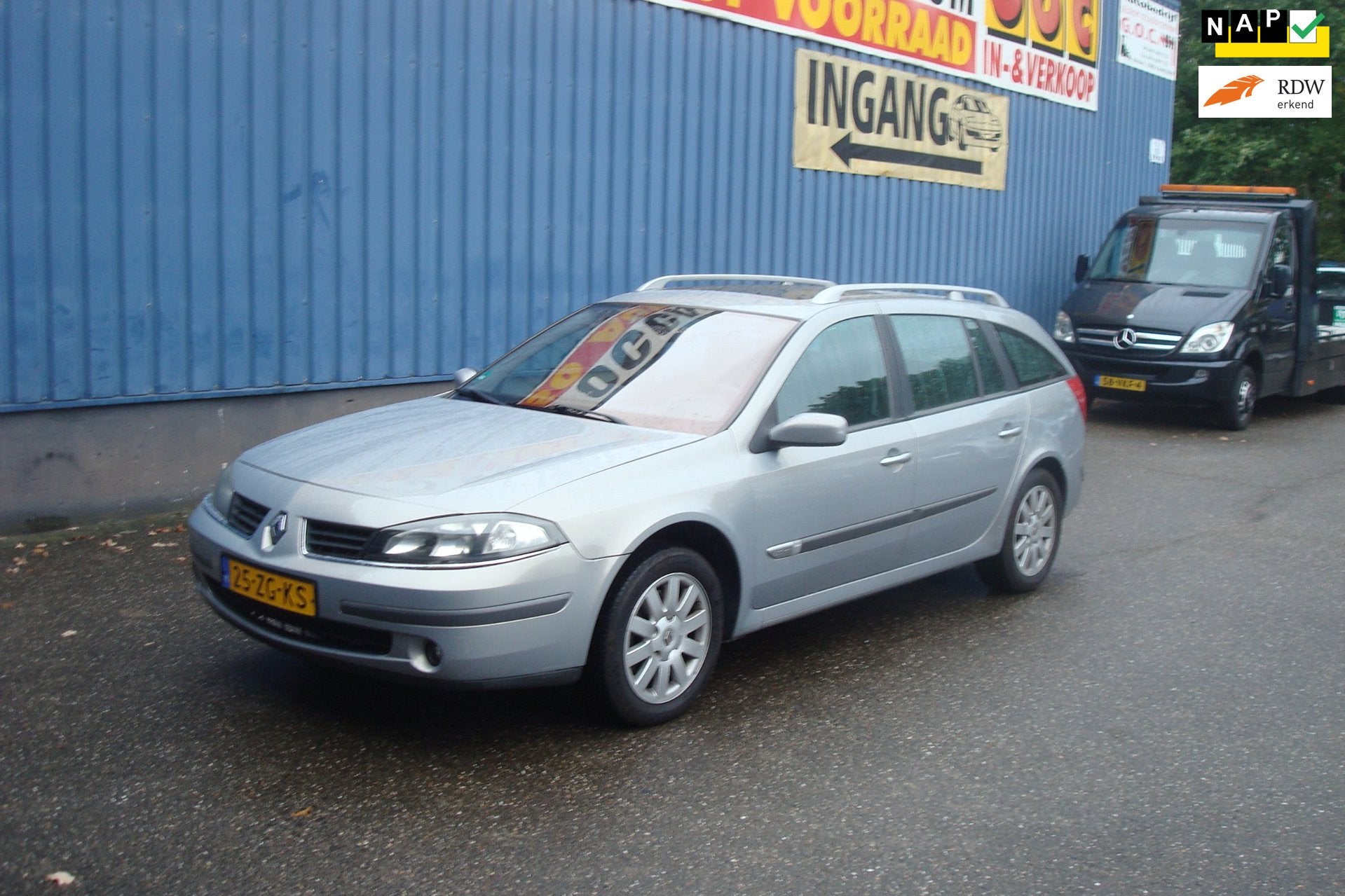 Renault Laguna Grand Tour 2.0-16V Tech Line, nieuwe APK, tre, Auto's, Voorwielaandrijving, 135 pk, Gebruikt, 4 cilinders