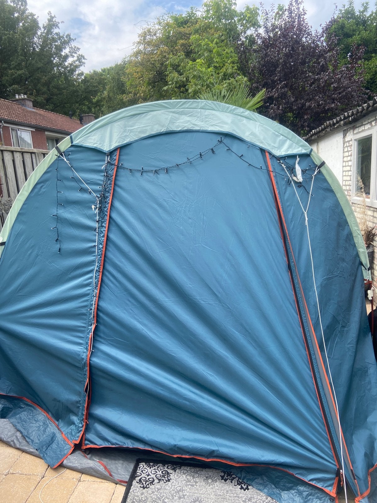 Grote 4-persoons tent, zo goed als nieuw, Caravans en Kamperen, Tenten, Ophalen of Verzenden, Zo goed als nieuw, Tot en met 4