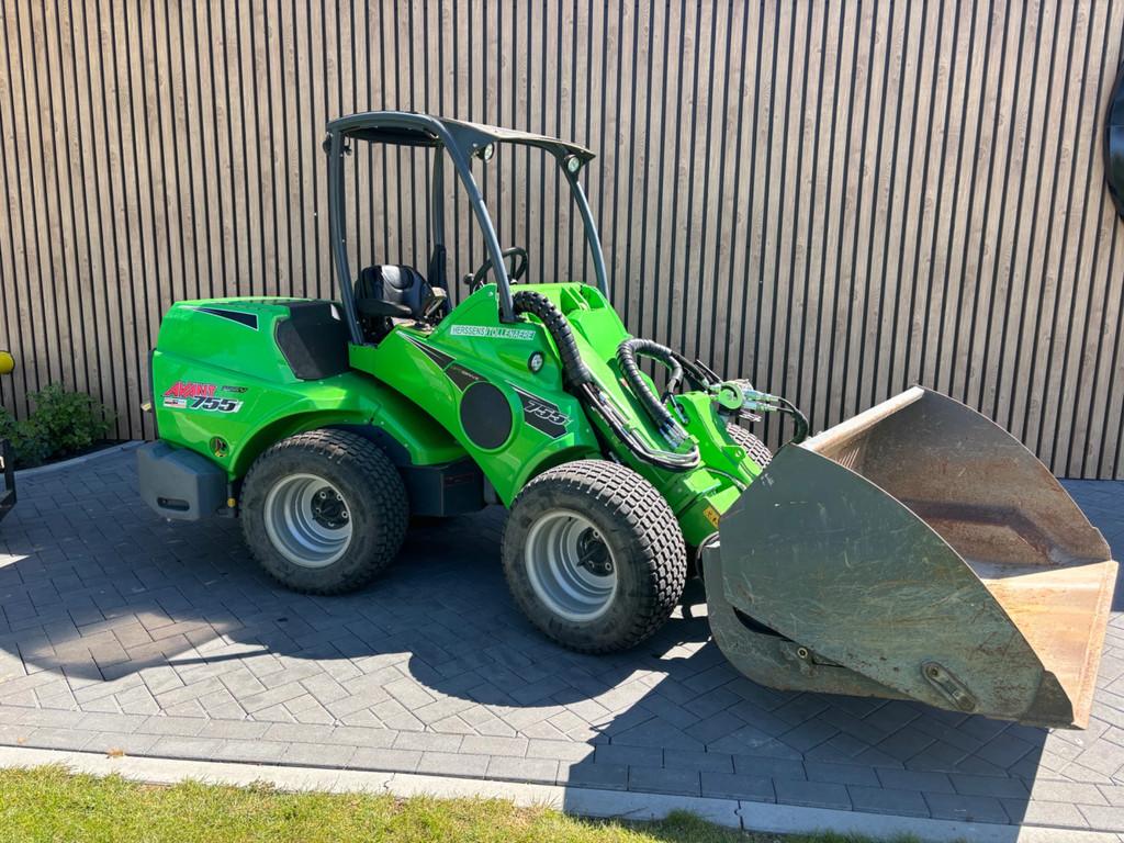 Avant 755I TDL Shovel 321uur (bj 2021), Wiellader of Shovel