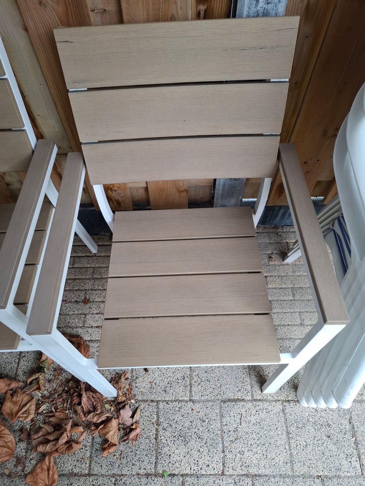 Twee Intenso tuinstoelen, wit met houtkleurige zitting, Ophalen, Gebruikt, Metaal