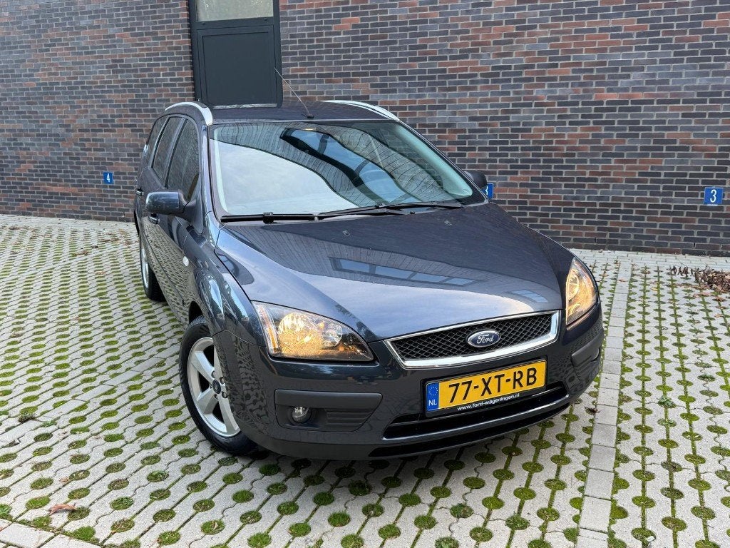 Ford Focus 1.6 74KW Wagon 2007| Eerste eigenaar | Dealer ond, Zwart, 4 cilinders, 635 kg, 100 pk