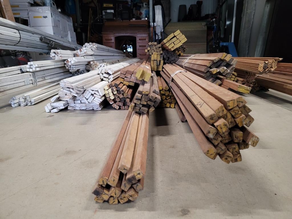Diverse partij houten latten en profielen, Minder dan 25 mm, Nieuw, Ophalen of Verzenden, Plank