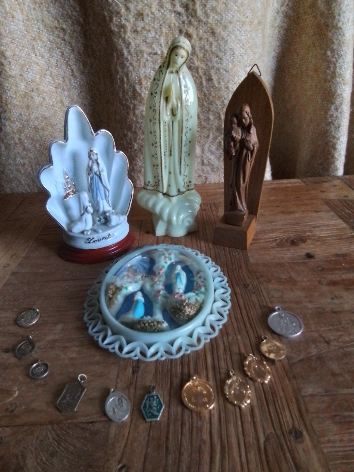 Groepje Vintage Religieuze Devotionalia Beeldjes, Verzenden