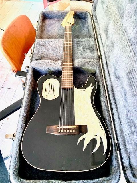 Zwarte Godin acousticaster 1997, Overige merken, Semi-solid body, Met versterker, Ophalen of Verzenden