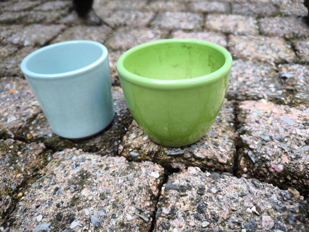 2 kleine bloempotten, Gebruikt, Rond, Binnen, Ophalen of Verzenden