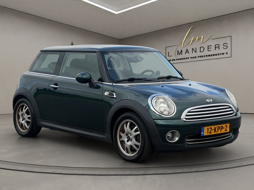 MINI 3-deurs 1.4 One Anniv. MK II 2010 GROEN | NAP | Leder, Auto's, Gebruikt, 4 stoelen, 49 €/maand, Origineel Nederlands