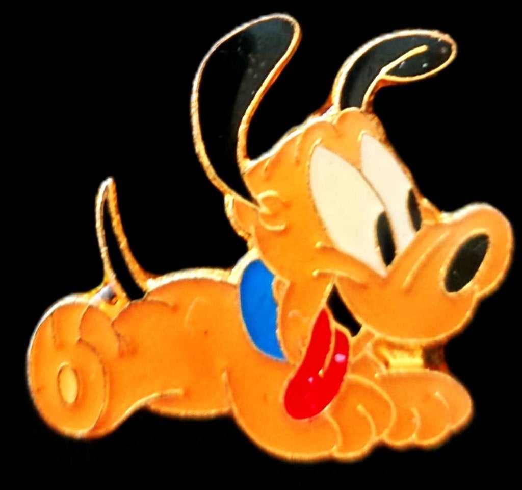 Baby Pluto pin, Verzamelen, Verzenden, Nieuw, Figuurtje, Speldje of Pin