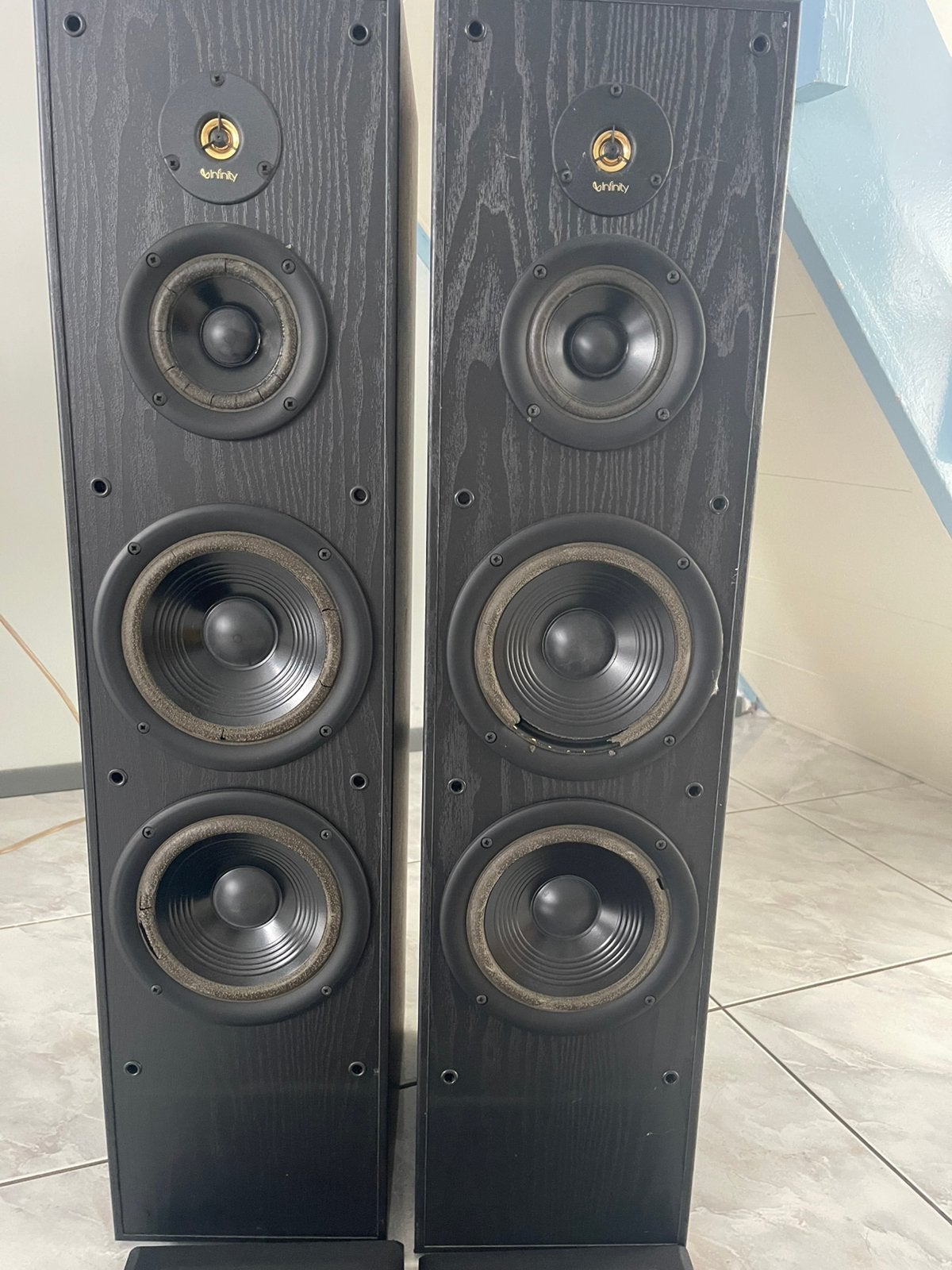 Infinity Reference 81 MK2 speakers