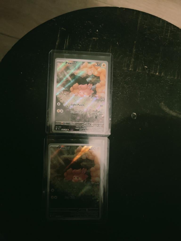 2 Pawmi Paldean Fates Pokémon kaarten, Ophalen of Verzenden, Zo goed als nieuw, Meerdere kaarten, Foil