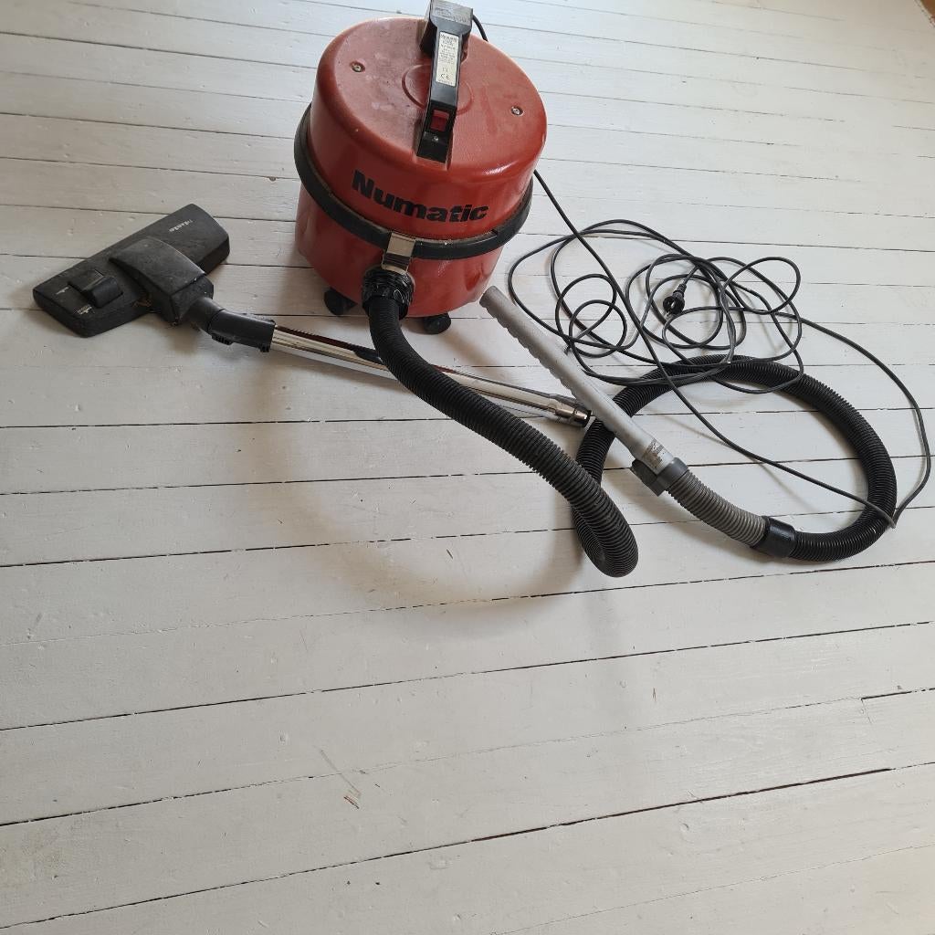 Numatic NV250-B stofzuiger, Witgoed en Apparatuur, Gebruikt, Stofzuiger, Minder dan 1200 watt, Ophalen