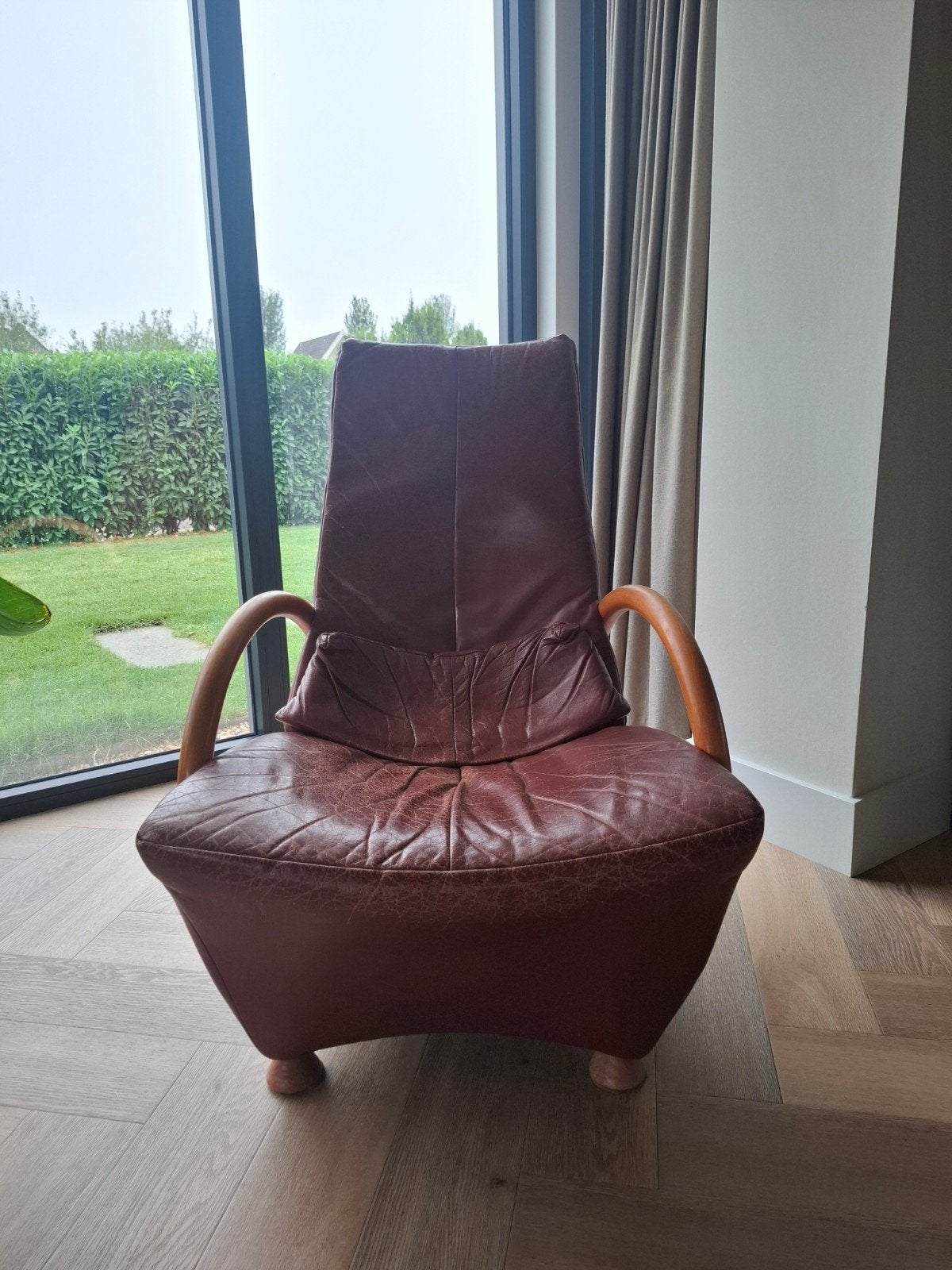 Twee leren Sitting Vision fauteuils - Gebruikt, Huis en Inrichting, Fauteuils, Ophalen, Gebruikt, 75 tot 100 cm, Leer