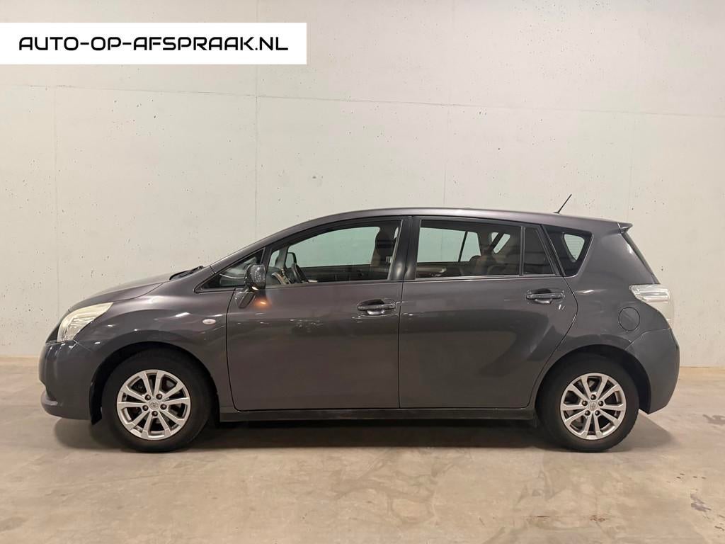 Toyota Verso 1.8 VVT-i Pano 7p. Clima Trekhaak PDC, Euro 5, Gebruikt, 4 cilinders, 7 stoelen