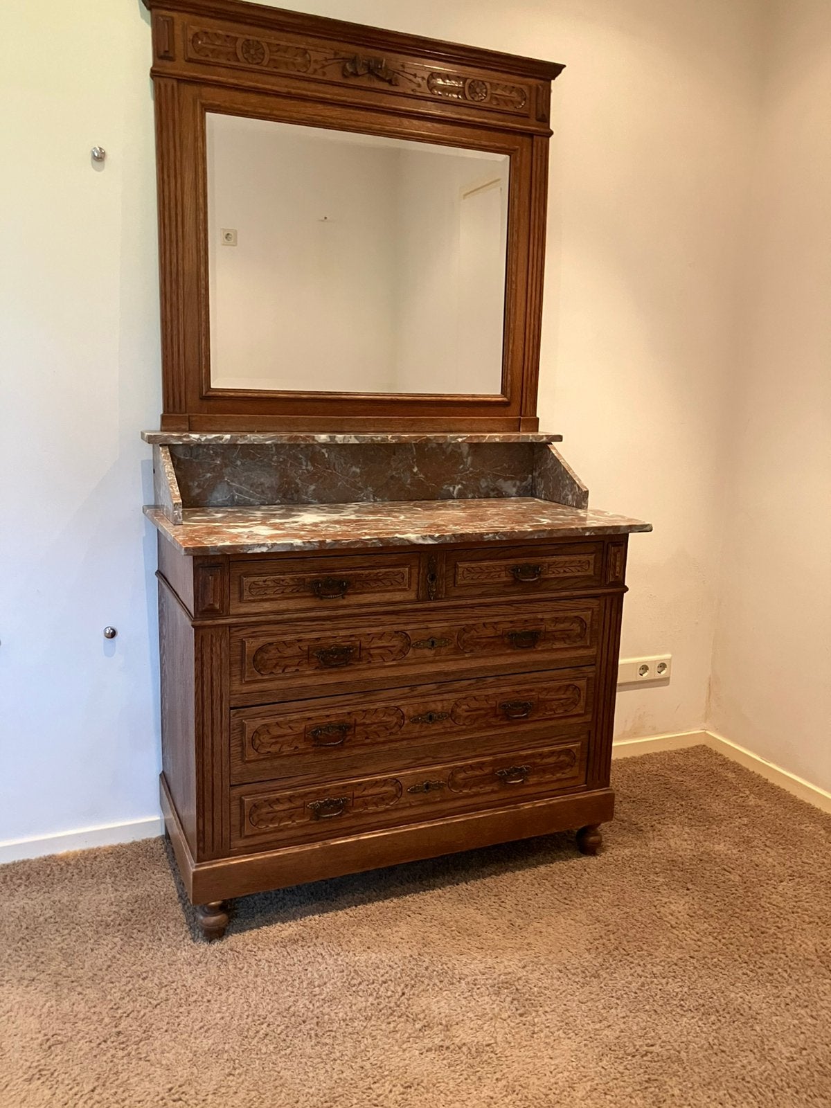 Antiek kaptafel dressoir. Kast., Antiek en Kunst, Antiek | Meubels | Kasten, Ophalen