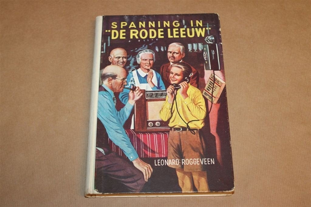 Spanning in De Rode Leeuw — Vintage Jeugdboek 1957, Ophalen of Verzenden, Gelezen