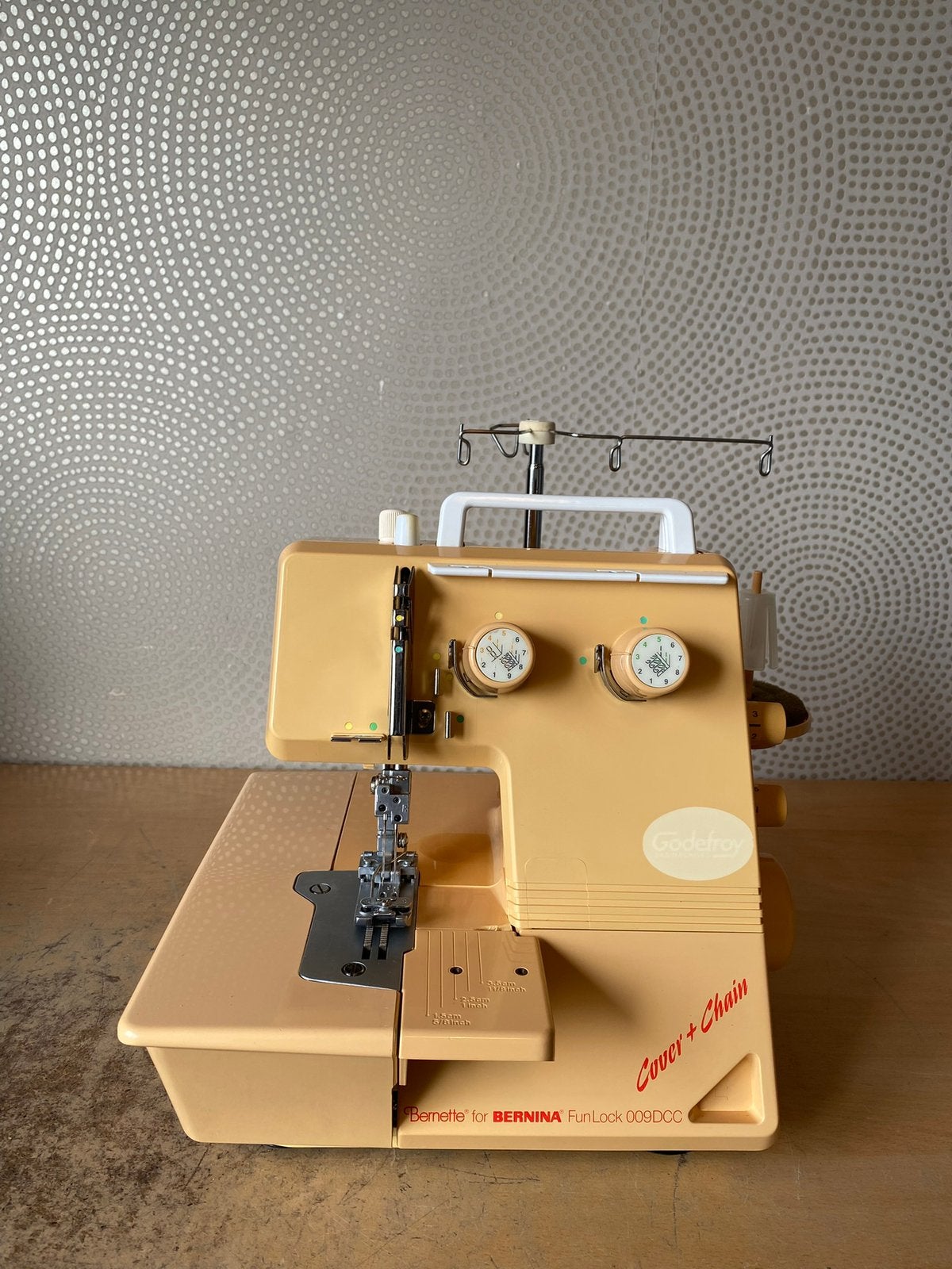 COVERLOCKMACHINE BERNINA/BERNETTE FUNLOCK 009DCC, Hobby en Vrije tijd, Naaimachines en Toebehoren, Ophalen of Verzenden, Gebruikt