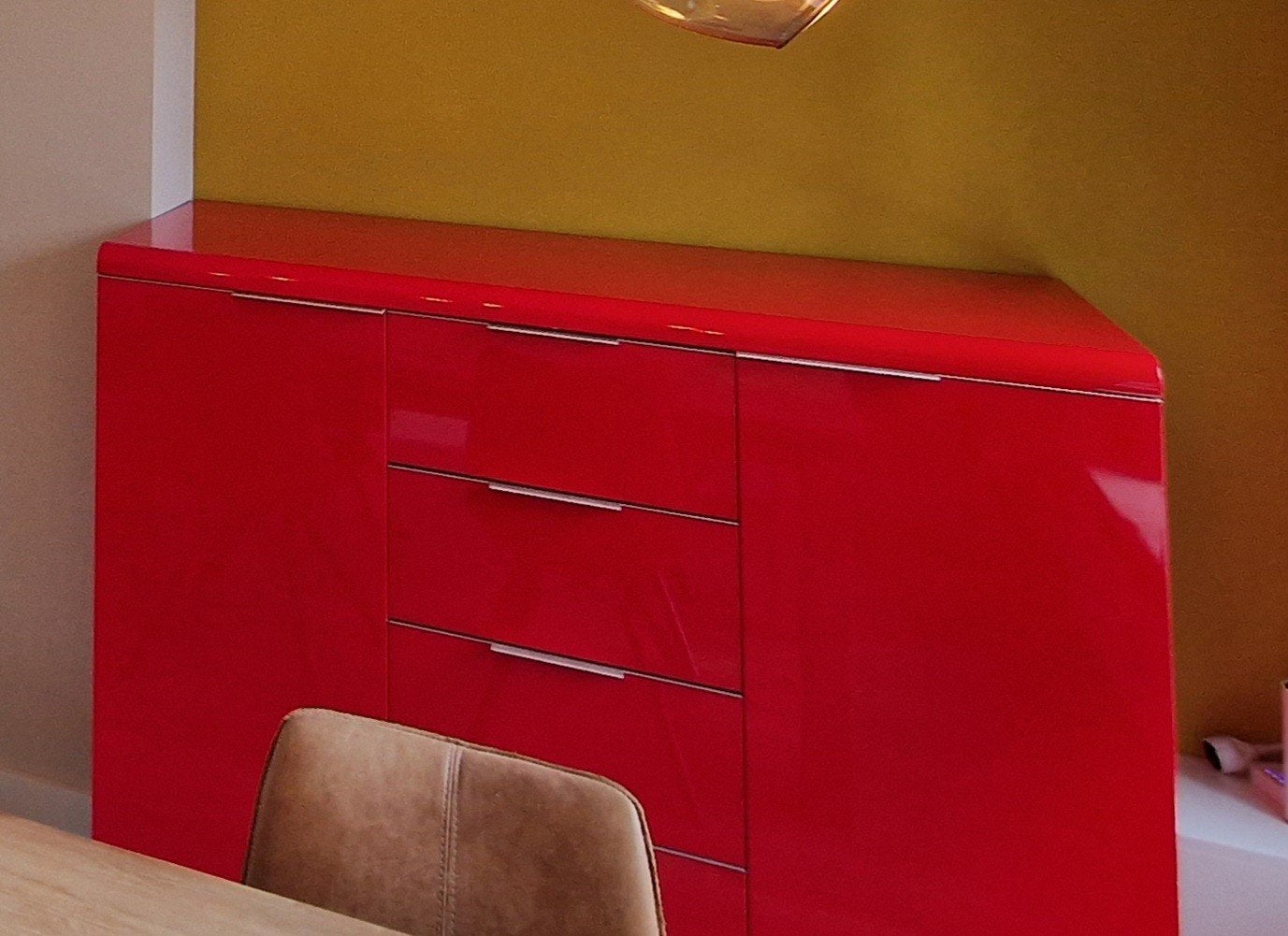 Rood dressoir / kast, Ophalen