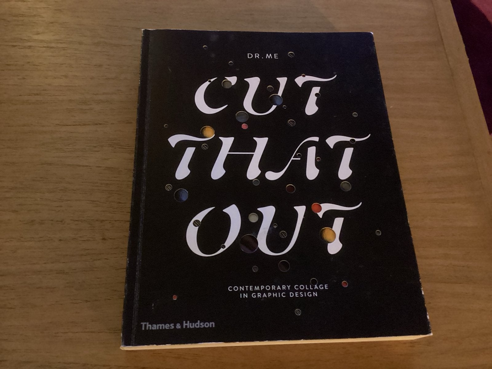 Cut That Out: Contemporary Collage in Graphic Design, Ophalen of Verzenden, Zo goed als nieuw, Grafische vormgeving