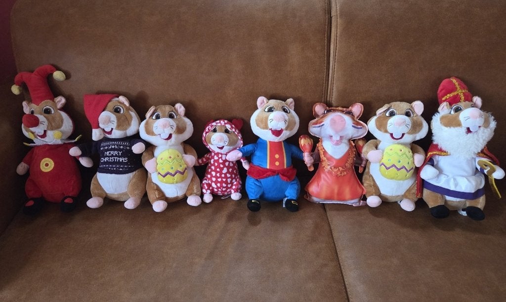 AH Hamsters (8 stuks), Overige typen, Ophalen of Verzenden, Zo goed als nieuw, Meerkleurig