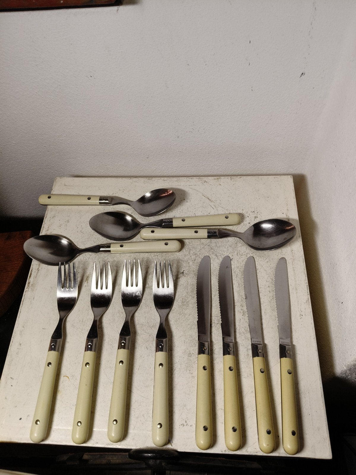 Originele kunstsstof vintage bistro bestekset jaren '80, Ophalen of Verzenden, Rvs of Chroom