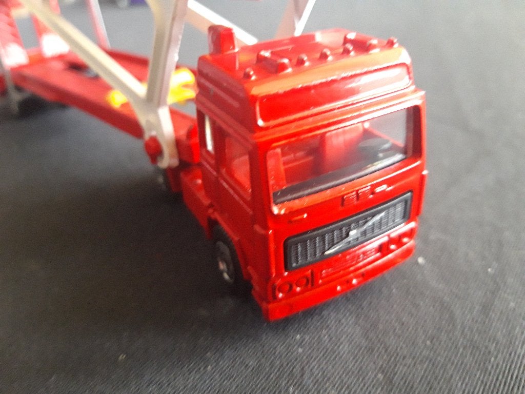 Corgi Junior Volvo autotransporter ca 1:72, Ophalen of Verzenden, Zo goed als nieuw, Bus of Vrachtwagen