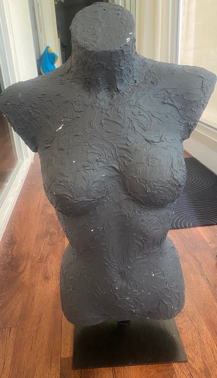 Vrouwelijke torso op voet, Ophalen, Gebruikt