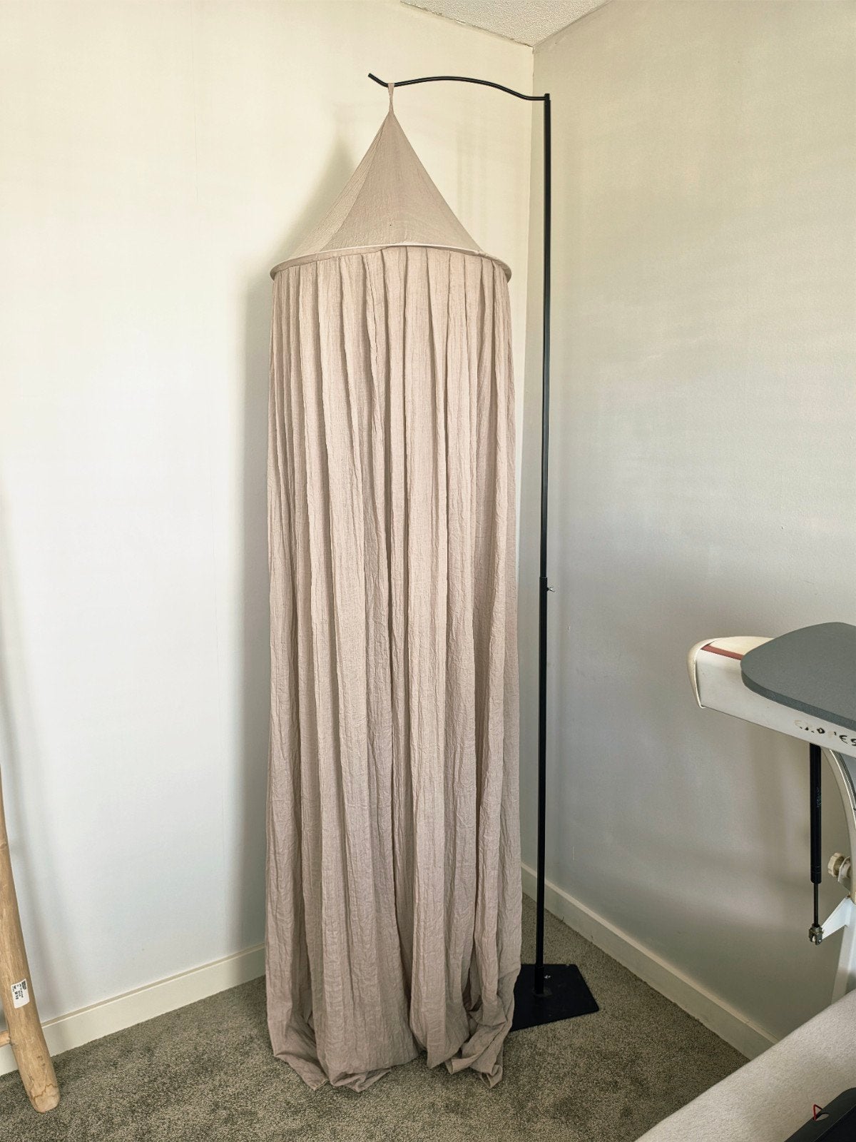 Mooie beige klamboe voor baby- of kinderkamer, Overige merken, Zo goed als nieuw, Ophangbaar, Klamboe