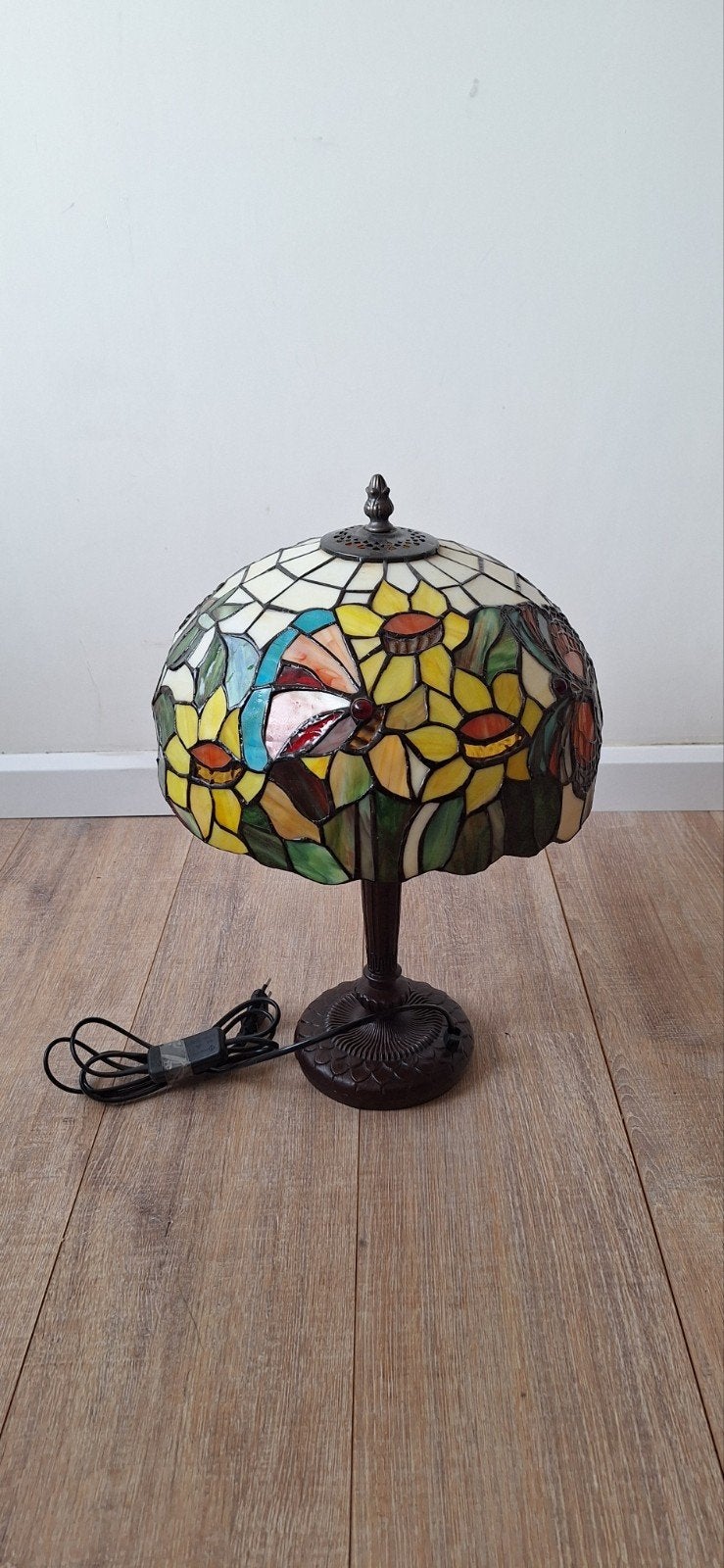 Vintage Tiffany Tafellamp met Vlinder en Bloemenmotief, Ophalen, Gebruikt, Tiffany lamp, Vintage