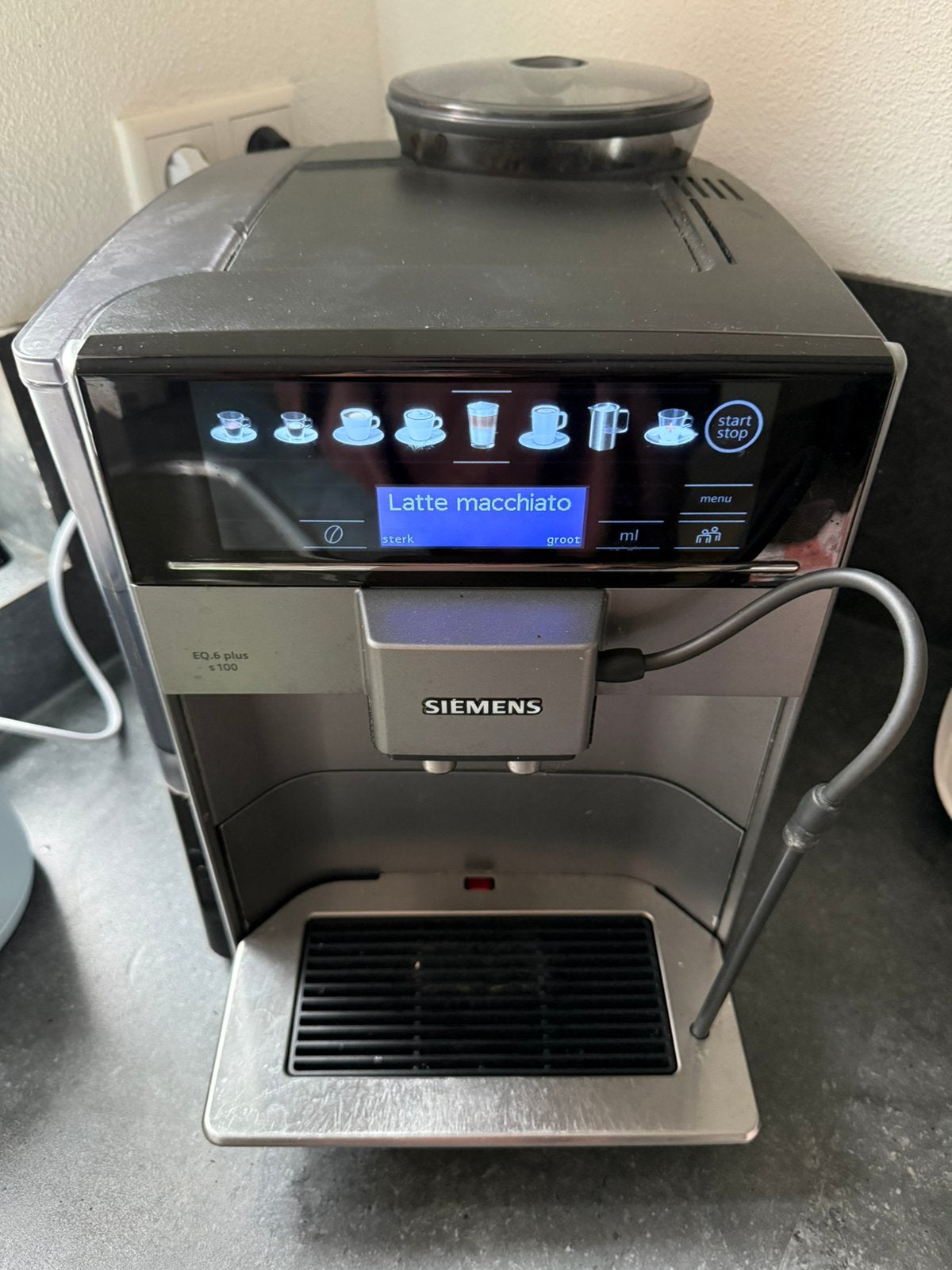 Siemens EQ6 met defect, Ophalen, Afneembaar waterreservoir, Gebruikt, Koffiemachine