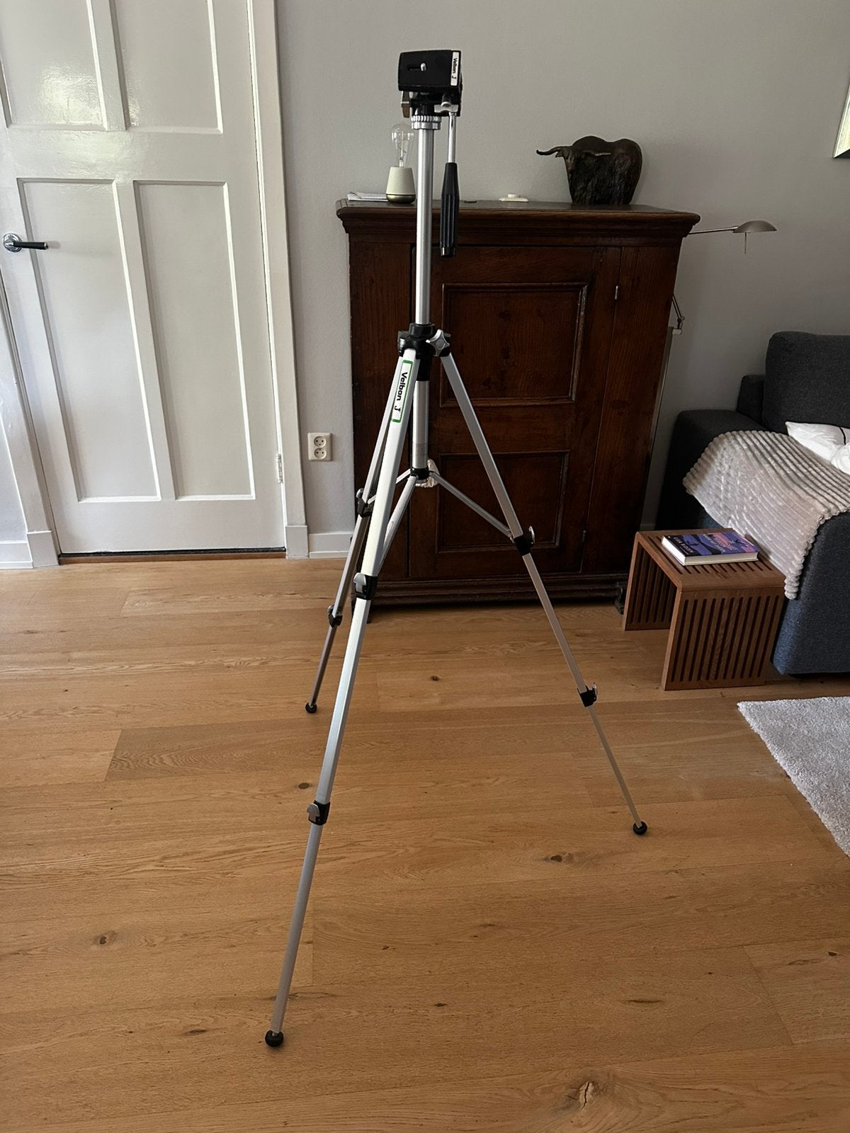 Velbon fotografie statief, Ophalen, Zo goed als nieuw, 150 tot 175 cm, Driepoot