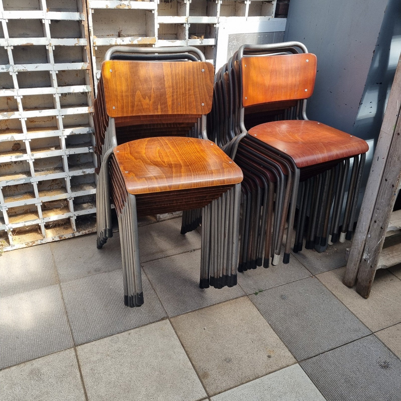 prachtige vintage schoolstoelen van Gispen model th Delft tu, Ophalen, Gebruikt, Bruin, Vijf, Zes of meer stoelen