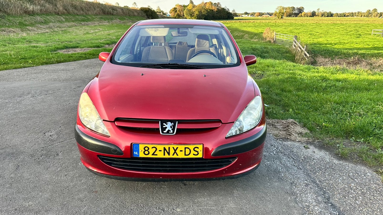 Peugeot 307 1.6 automaat (export), Auto's, Stof, Beige, 4 cilinders, 1204 kg