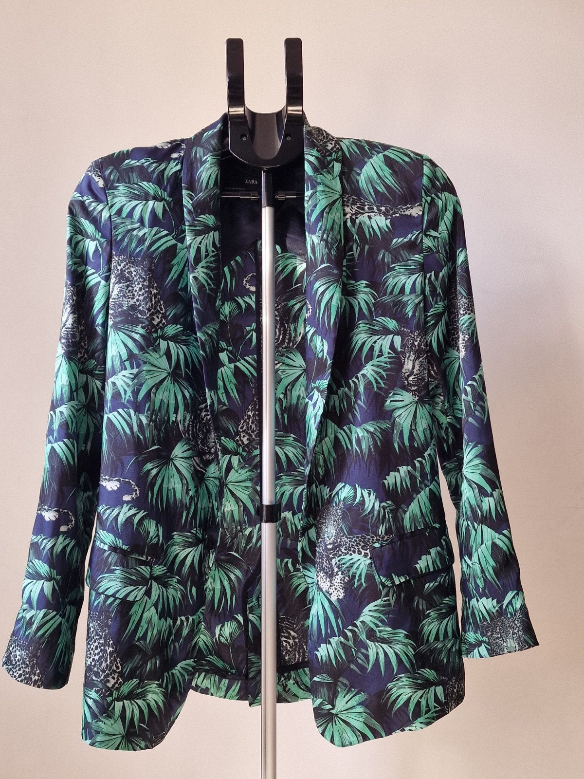 Zara Basic Jungle / Tropische Palmenprint Satin Blazer xs, Ophalen of Verzenden, Zo goed als nieuw, Maat 34 (XS) of kleiner, Zwart